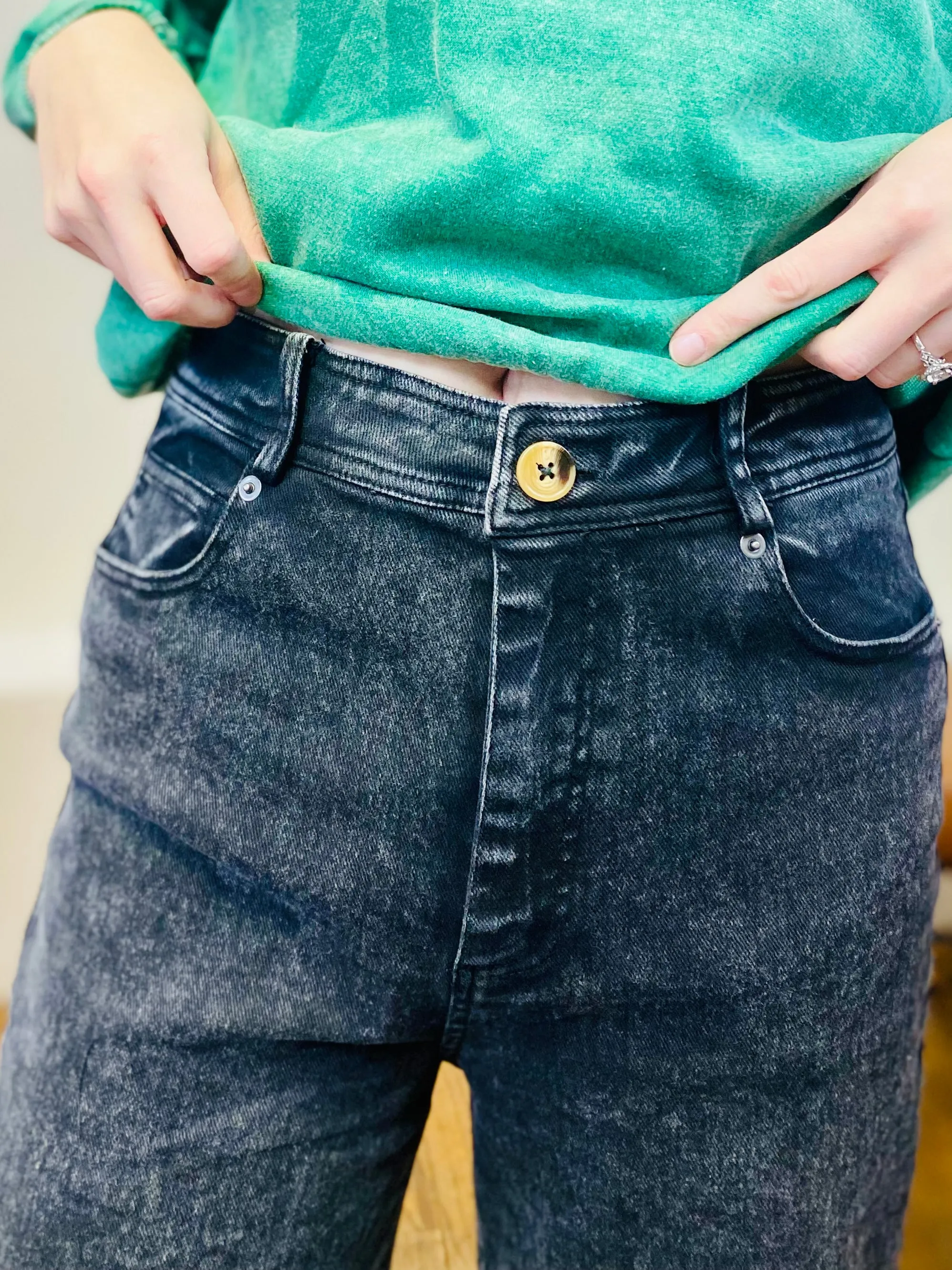 Callum High Waisted Crop Frayed Jeans