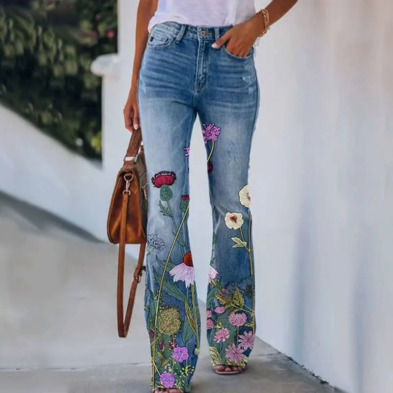 Flared jeans with 4 buttons