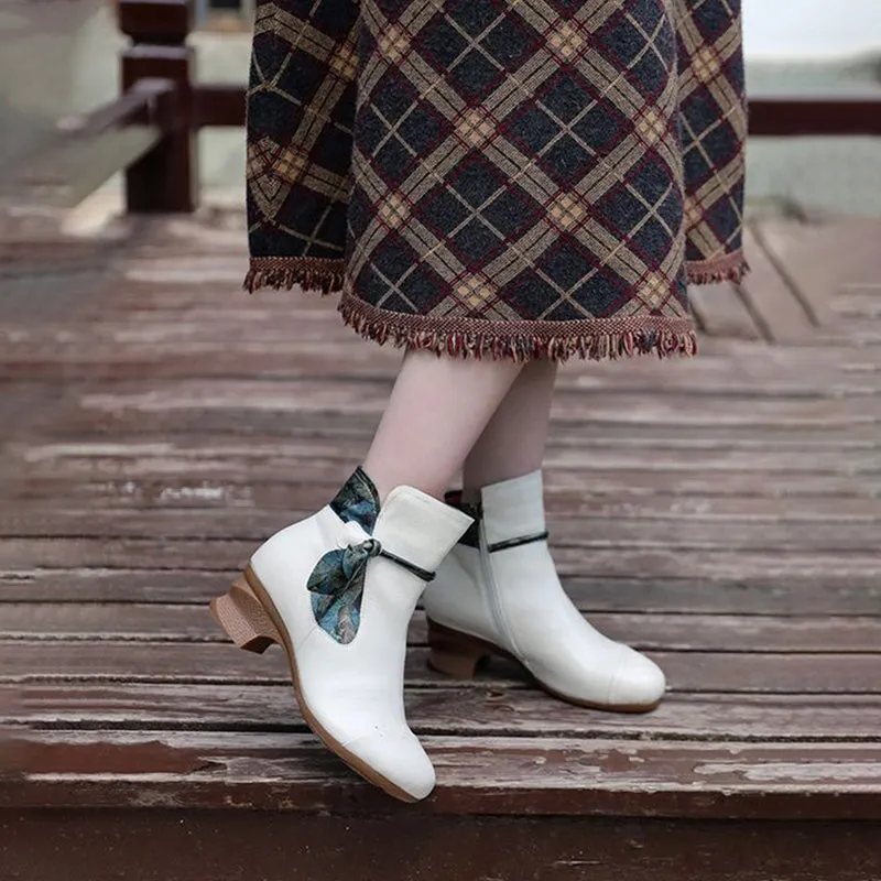 Handmade Leather Chelsea Boots For Women Soft Ankle Boots Retro Round Toe Black/White