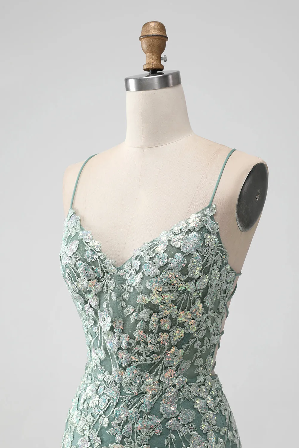 Luolandi Grey Green Bodycon Appliqued Lace-Up Back Short Homecoming Dress With Sequin Beautiful